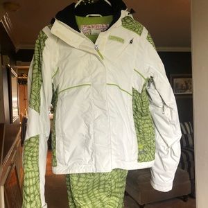 Women’s ski outfit
